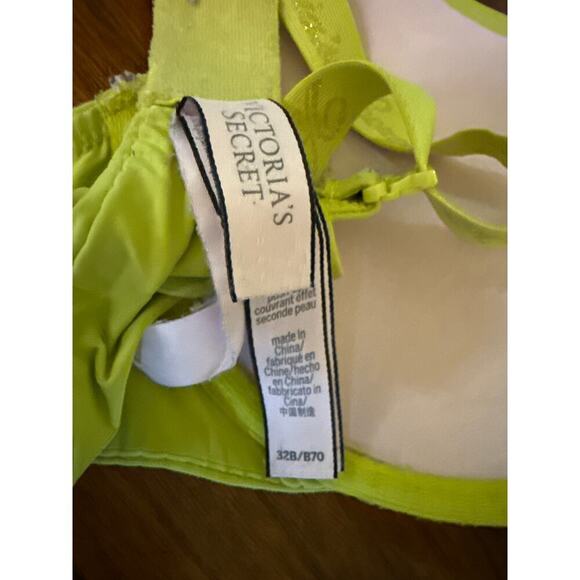 VICTORIAS SECRET T-SHIRT PUSH UP BRA size 32B - Picture 4 of 4